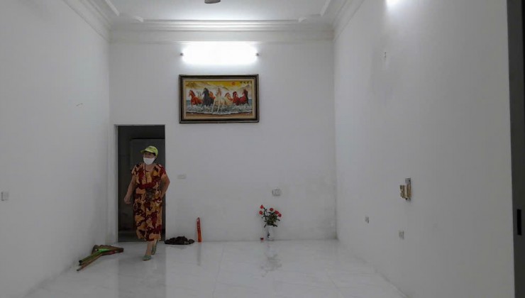Cho thuê MBKD phố Trần Quý Cáp - Đống Đa. Diện tích 60m2, mặt tiền 4 mét- 1 tầng - giá 12 triệu